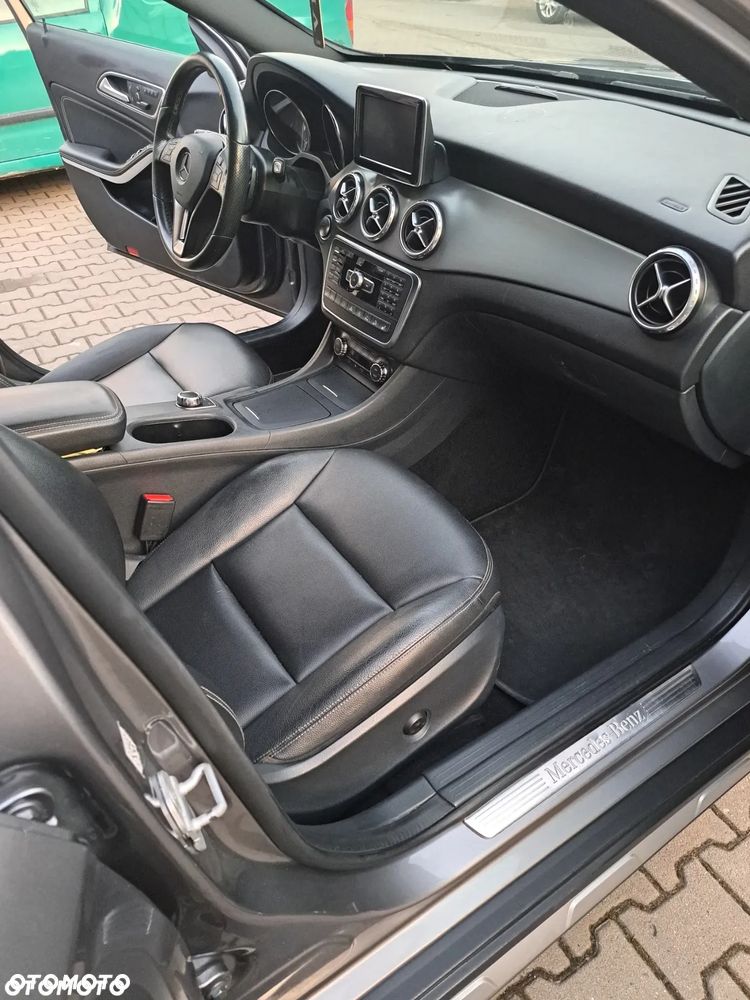 Mercedes-Benz GLA 250 4Matic 7G-DCT AMG Line - 22