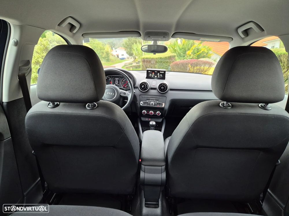 Audi A1 Sportback 1.6 TDI design - 10