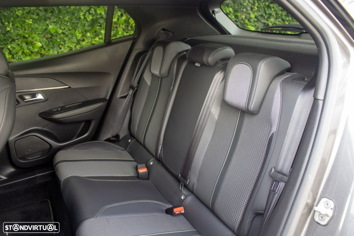 Peugeot 2008 1.5 BlueHDi GT - 14