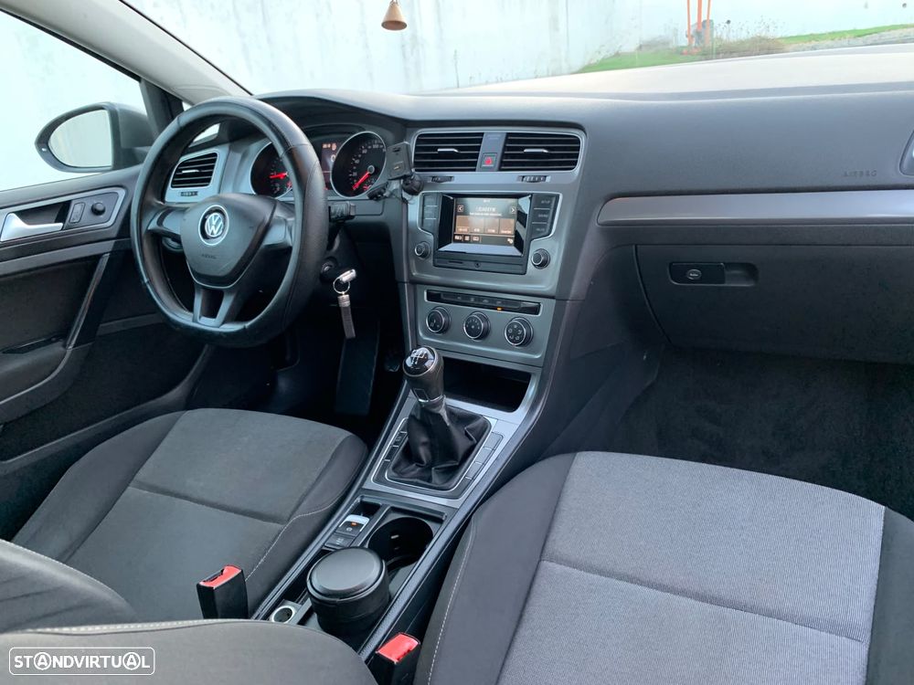 VW Golf - 5