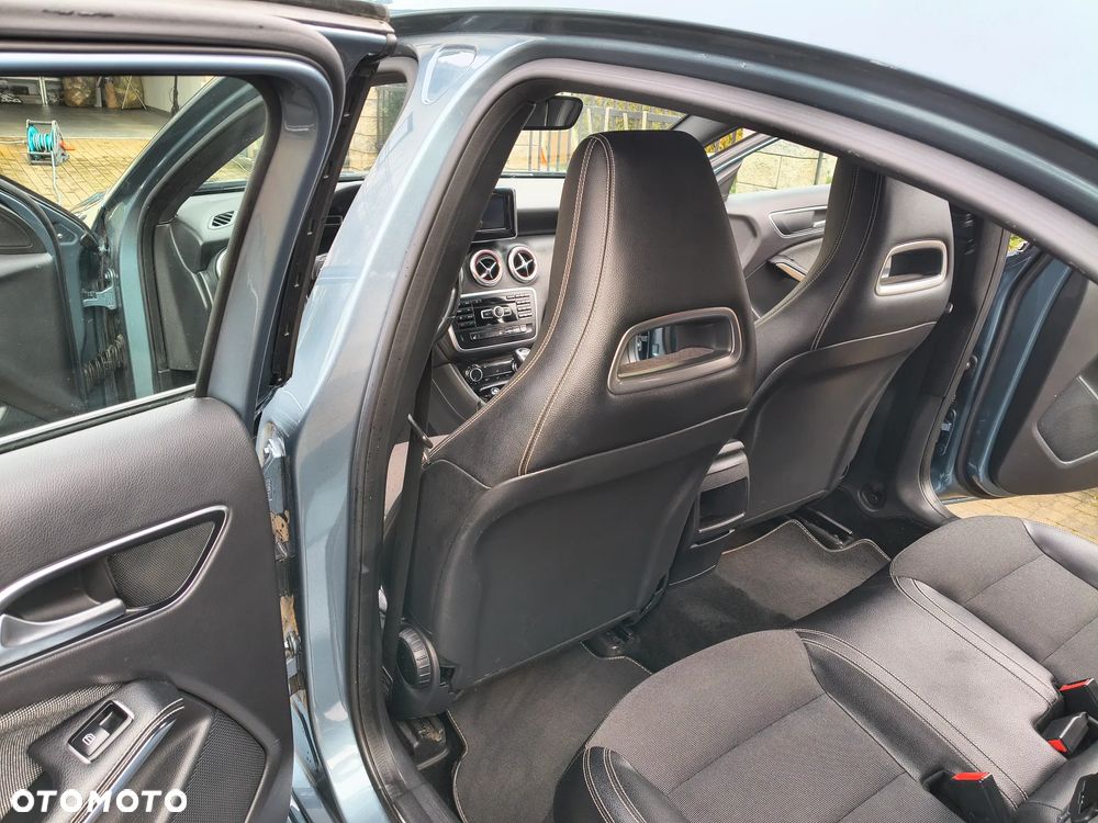 Mercedes-Benz Klasa A 180 CDI (BlueEFFICIENCY) Urban - 10