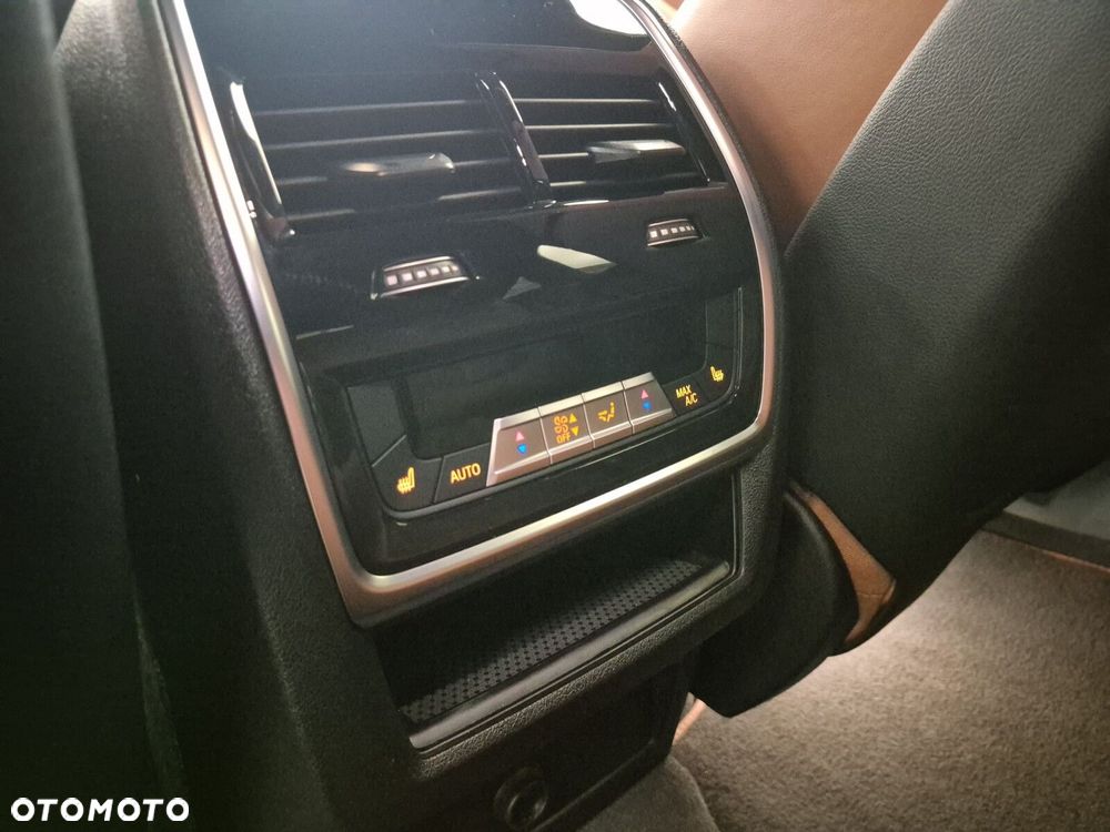 BMW X6 - 12