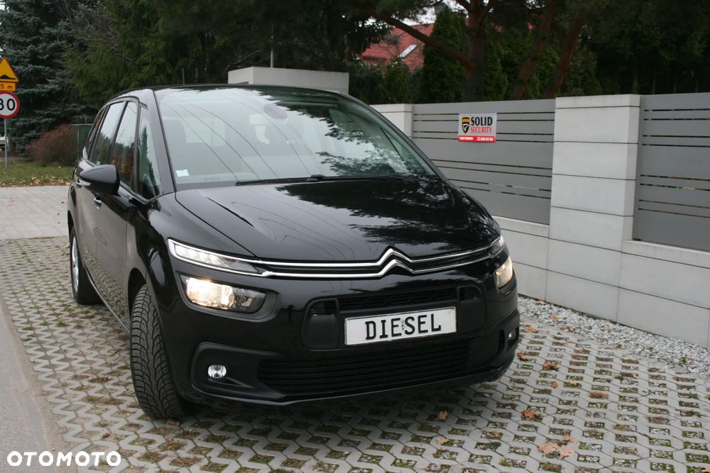 Kia Carens 1.7 CRDi M 7os - 35
