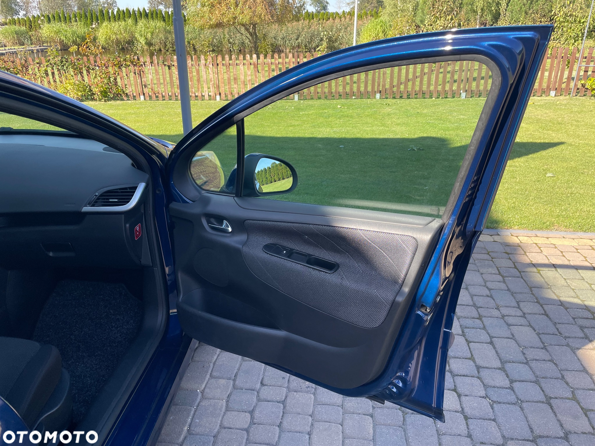 Peugeot 207 - 21
