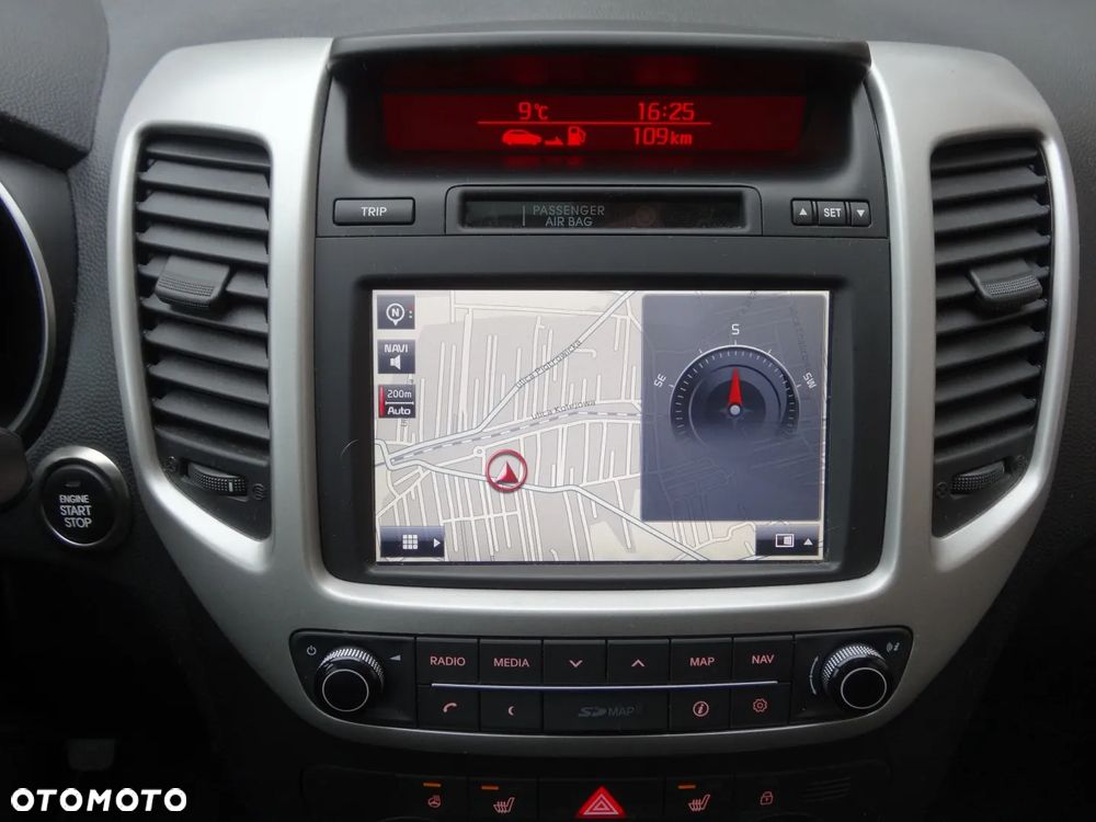 Kia Venga 1.6 CRDi 128 Black Collection - 28