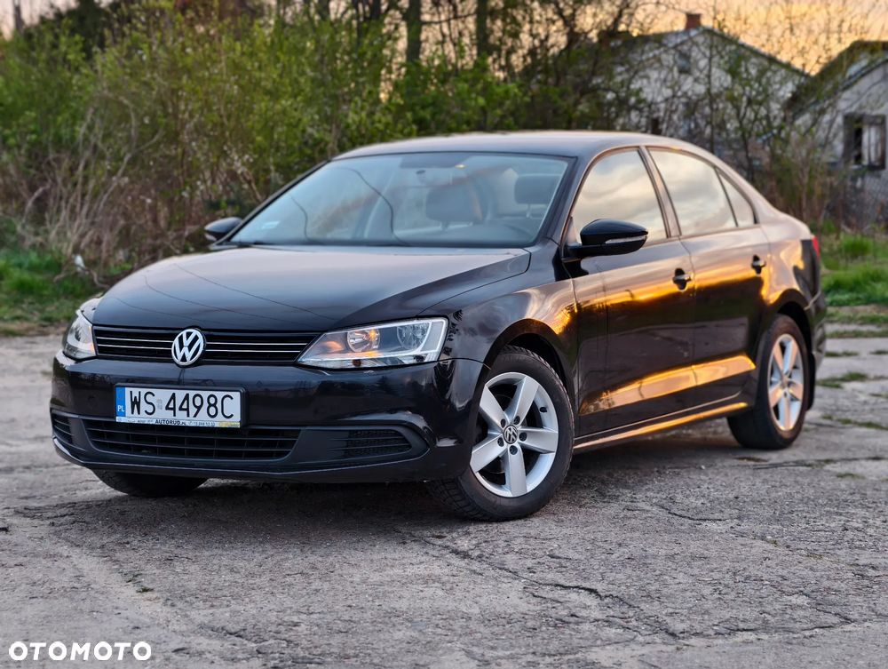 Volkswagen Jetta 1.2 TSI Trendline - 1