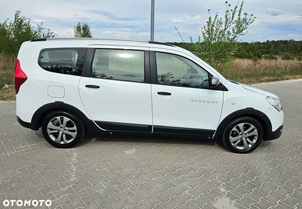 Dacia Lodgy dCi 110 Stepway - 12