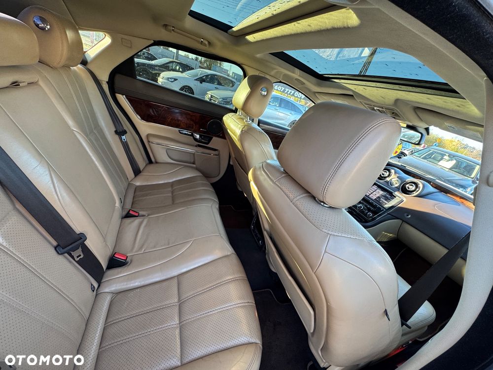 Jaguar XJ 3.0 T AWD Portfolio - 23