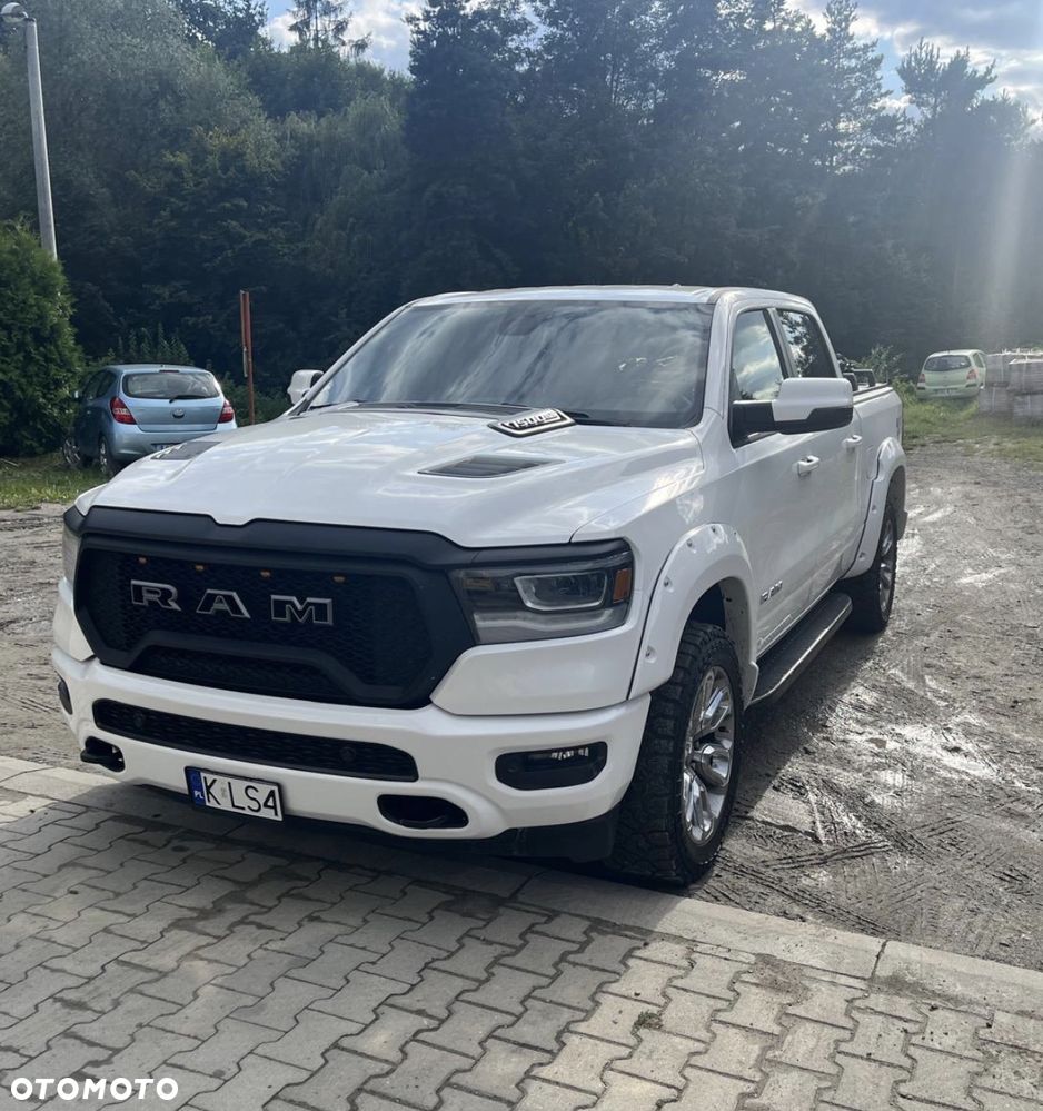 RAM 1500 Crew Cab Shortbed Laramie - 16