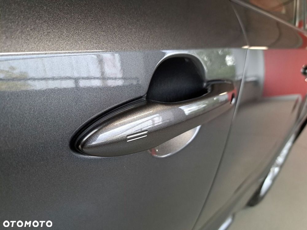 Toyota Corolla 1.8 Hybrid Comfort - 37