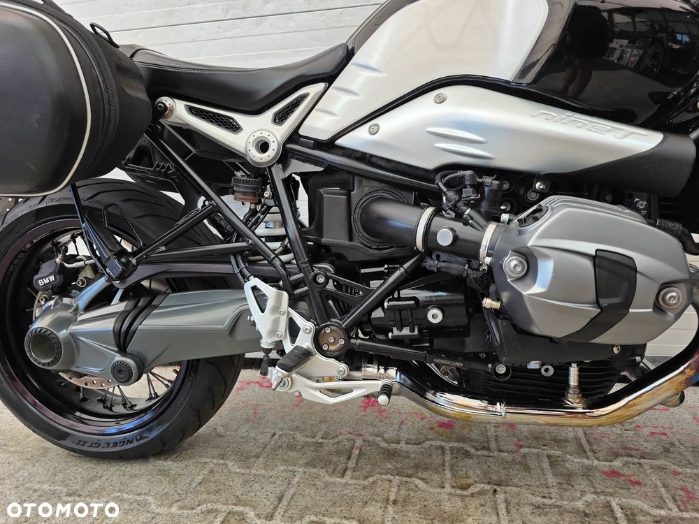 BMW R - 9