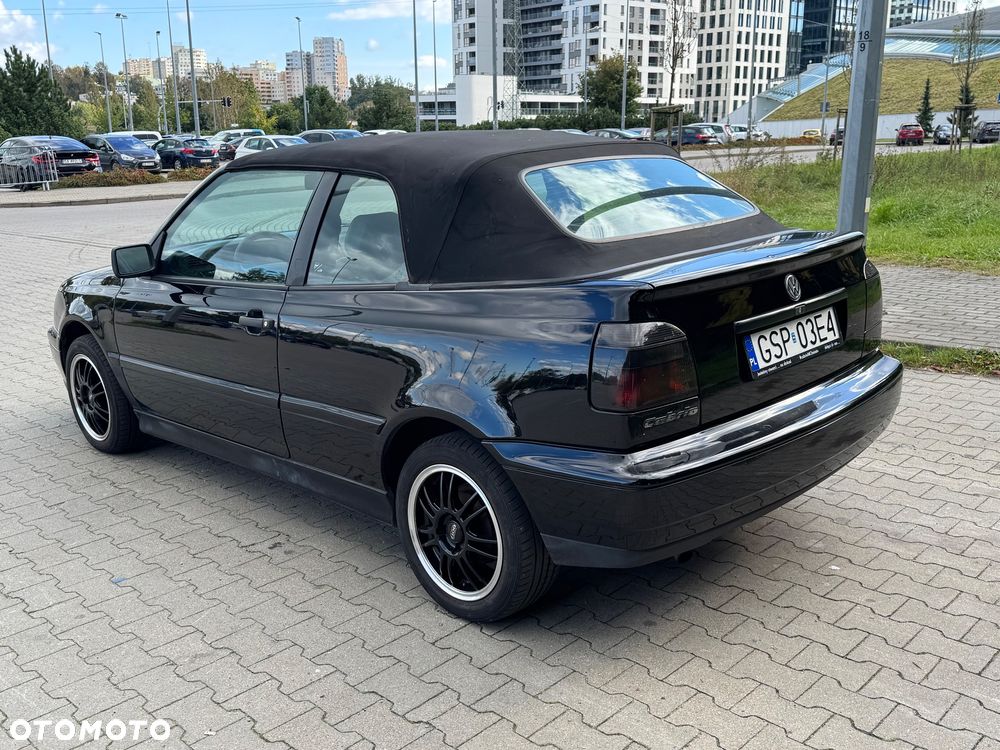 Volkswagen Golf - 3