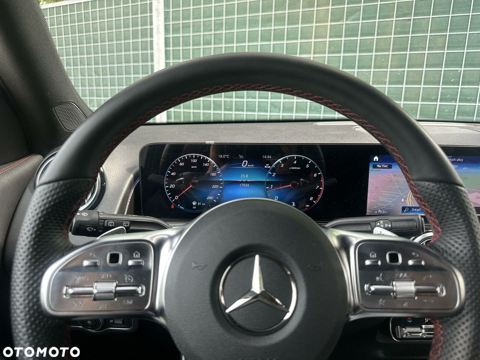 Mercedes-Benz GLB - 15