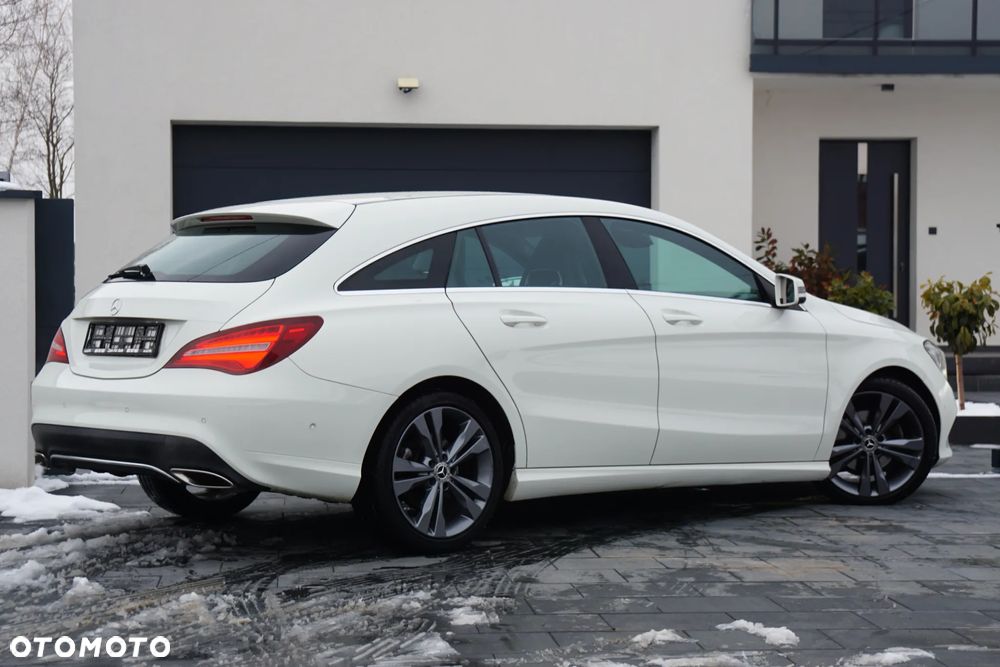 Mercedes-Benz CLA 180 7G-DCT UrbanStyle Edition - 15