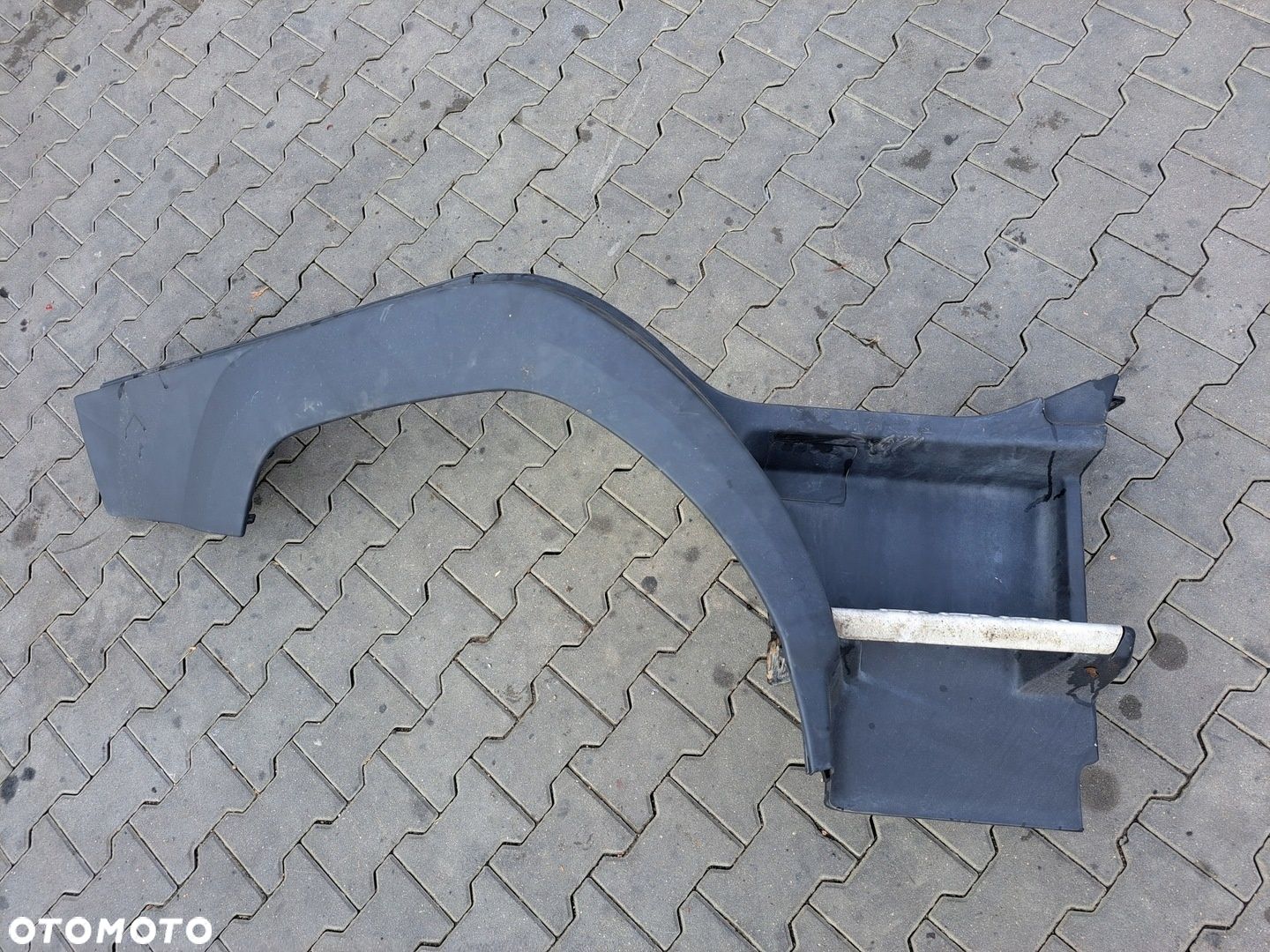STOPIEŃ STOPNICA PRAWA GÓRNA STELAŻ VOLVO FM 4 FMX - 1