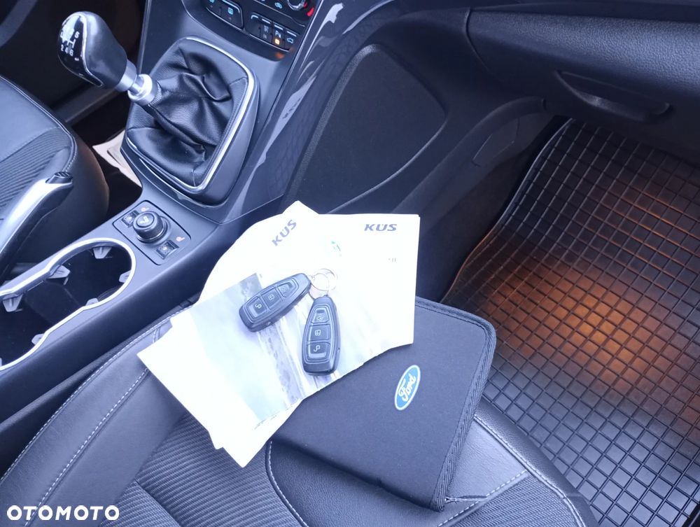 Ford Kuga 2.0 TDCi FWD Titanium - 15