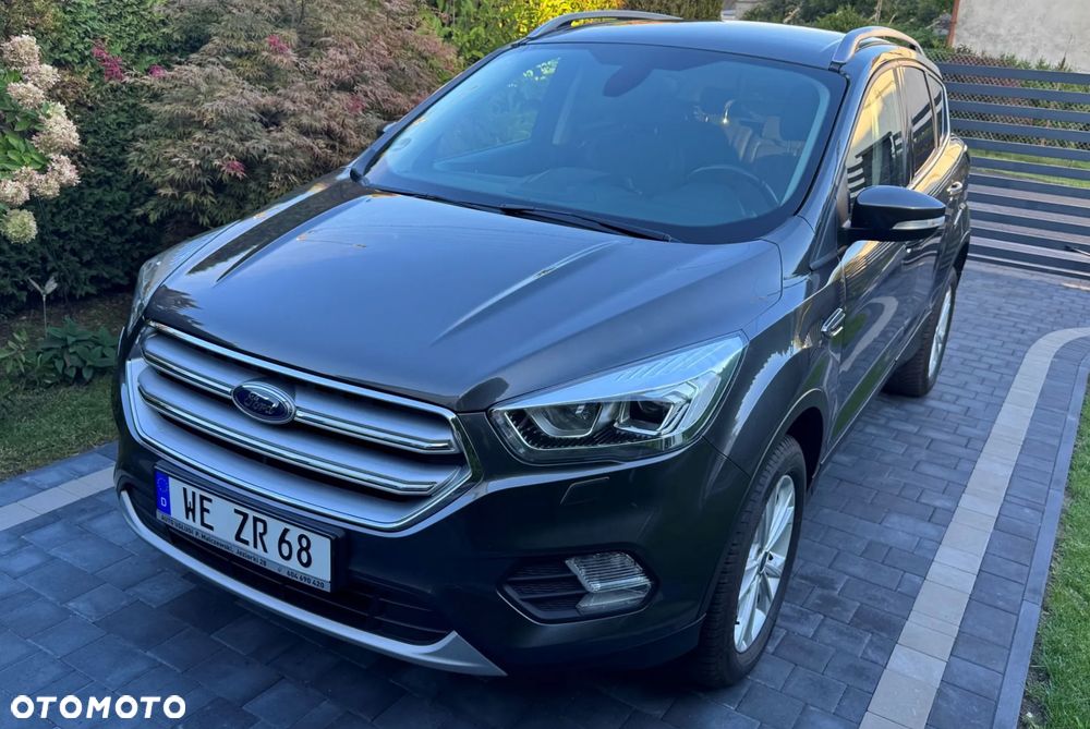 Ford Kuga 1.5 EcoBoost 2x4 Titanium - 3