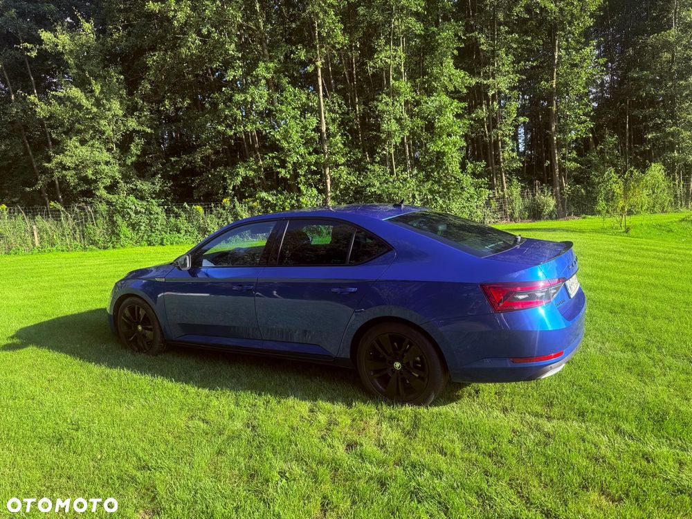 Skoda Superb 2.0 TSI Sportline DSG - 9