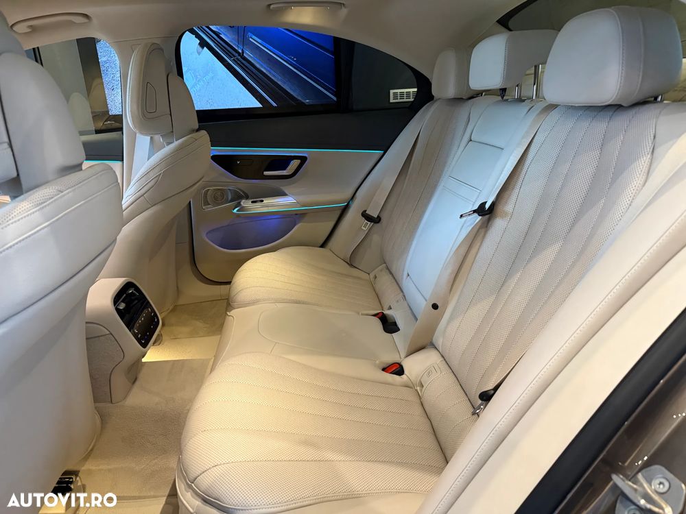 Mercedes-Benz E 200 4MATIC MHEV - 11