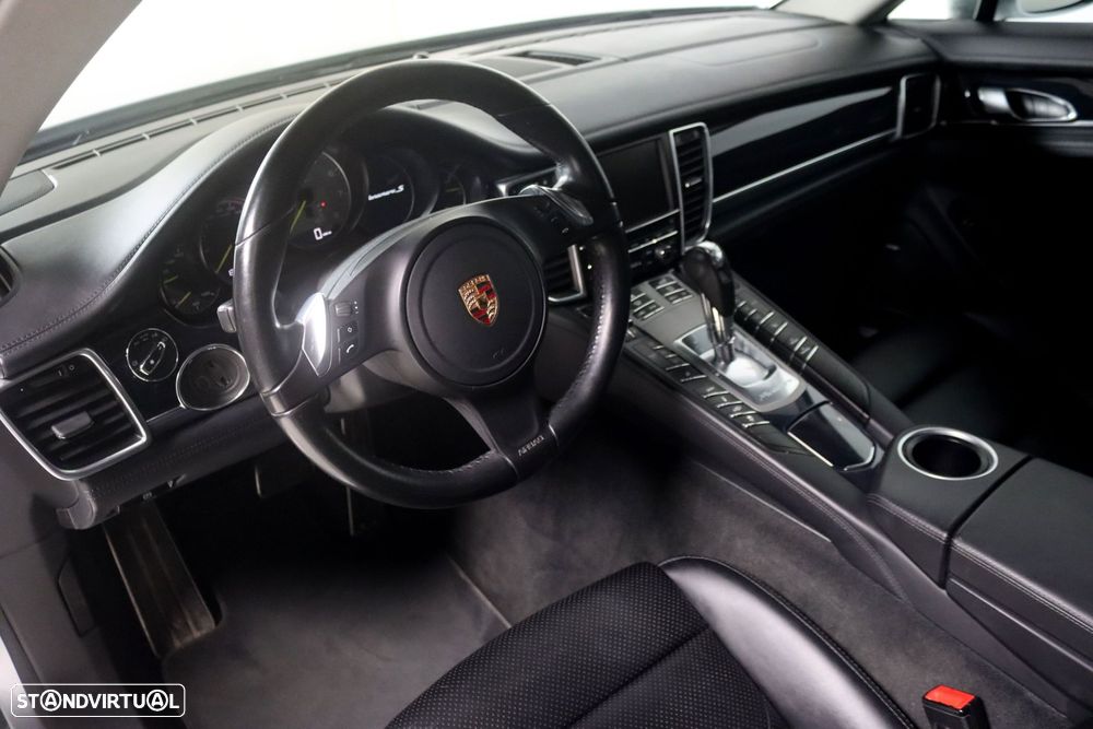 Porsche Panamera S Hybrid - 11