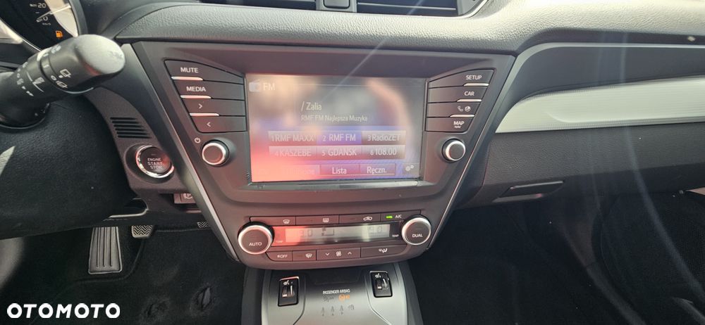 Toyota Avensis 2.0 D-4D Selection - 25