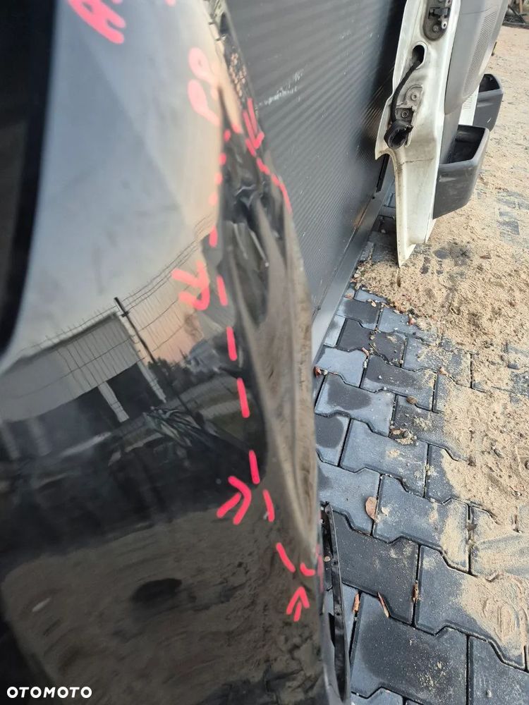 BŁOTNIK AUDI A3 8Y PRAWY PRZÓD CZARNY - 3