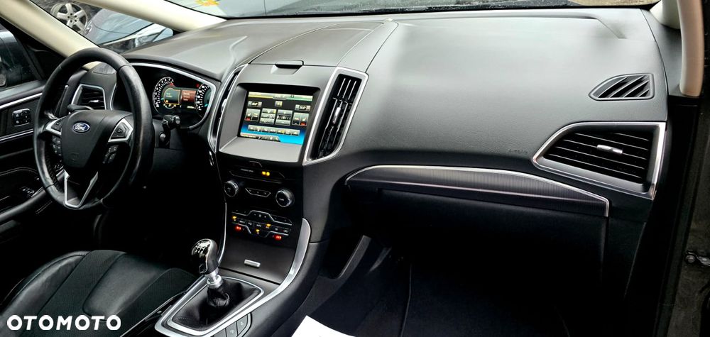 Ford S-Max - 18