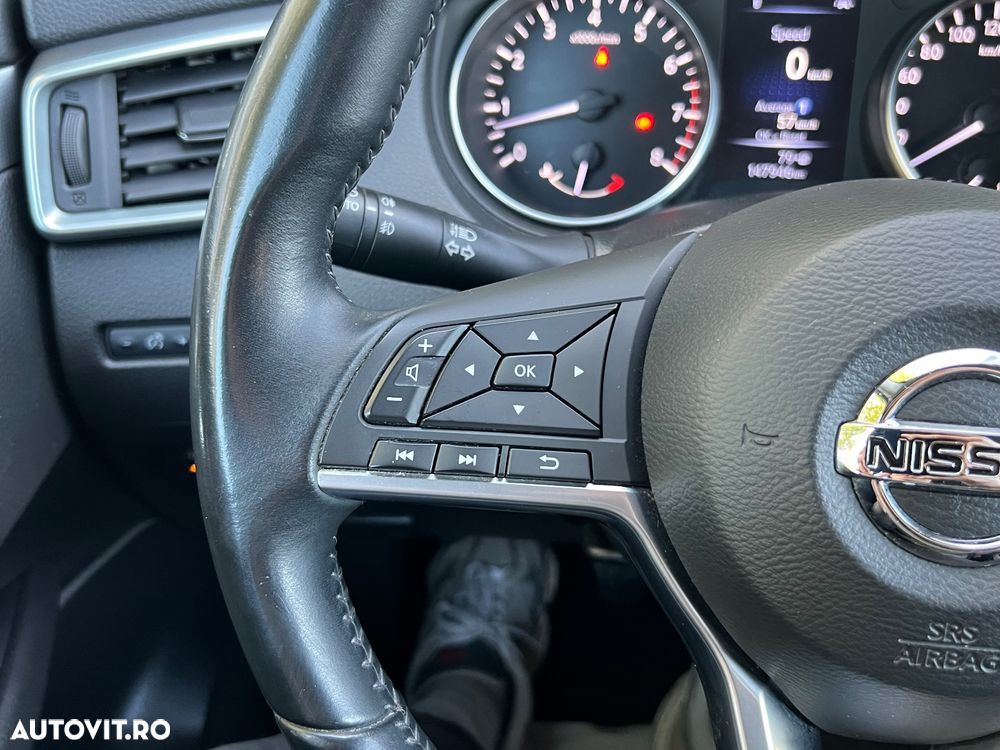 Nissan Qashqai 1.6 DIG-T N-Connecta - 18