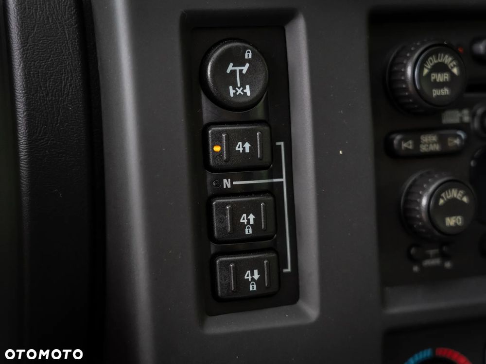 Hummer H2 - 30