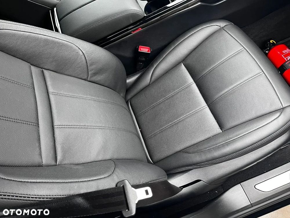 Land Rover Range Rover Evoque 2.0 D200 mHEV R-Dynamic S - 23