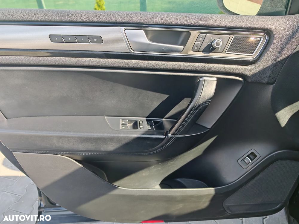 Volkswagen Touareg 3.0 V6 TDI SCR Blue Motion DPF Automatik Exclusive - 26