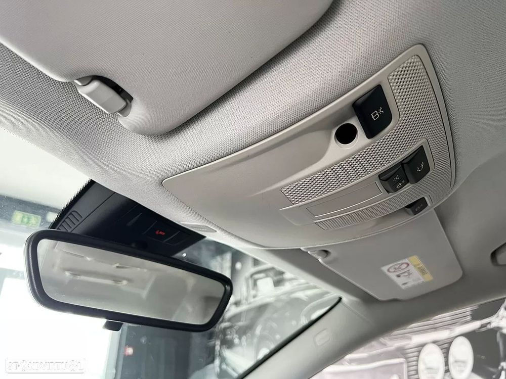 Mercedes-Benz CLA 180 d - 22