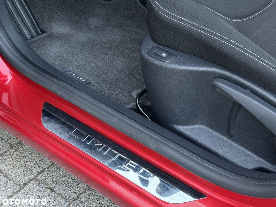 Renault Clio 1.2 16V 75 LIMITED - 27