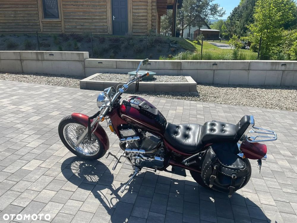 Suzuki Intruder - 3