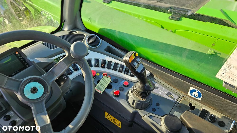 Deutz-Fahr Agrovector 37.7 - 37