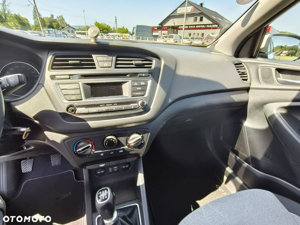 Hyundai i20 - 13