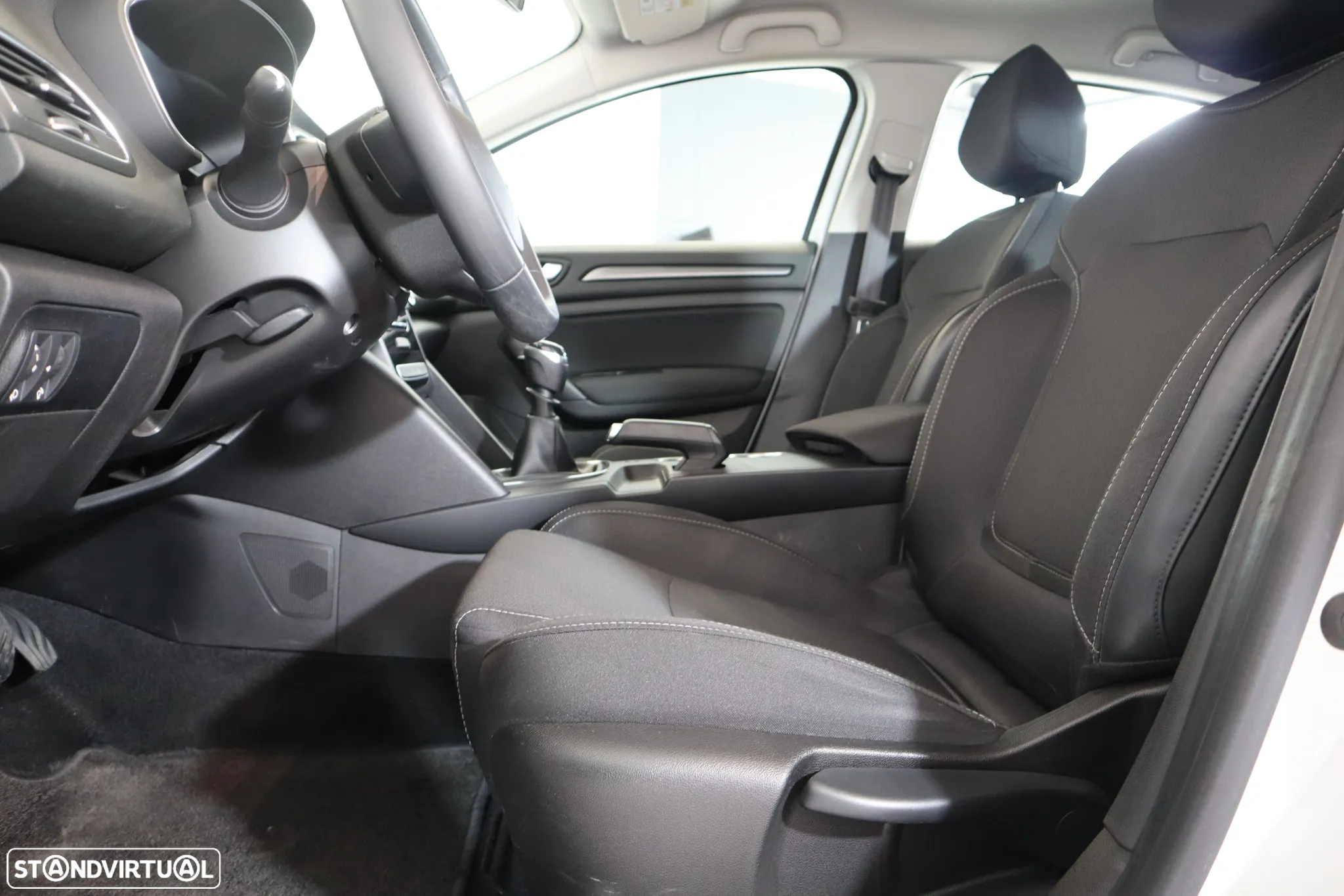 Renault Mégane 1.5 Blue dCi Intens - 12
