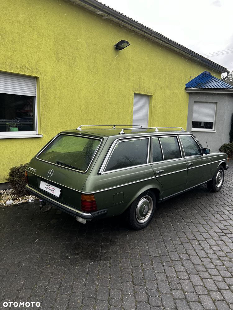 Mercedes-Benz W123 - 4