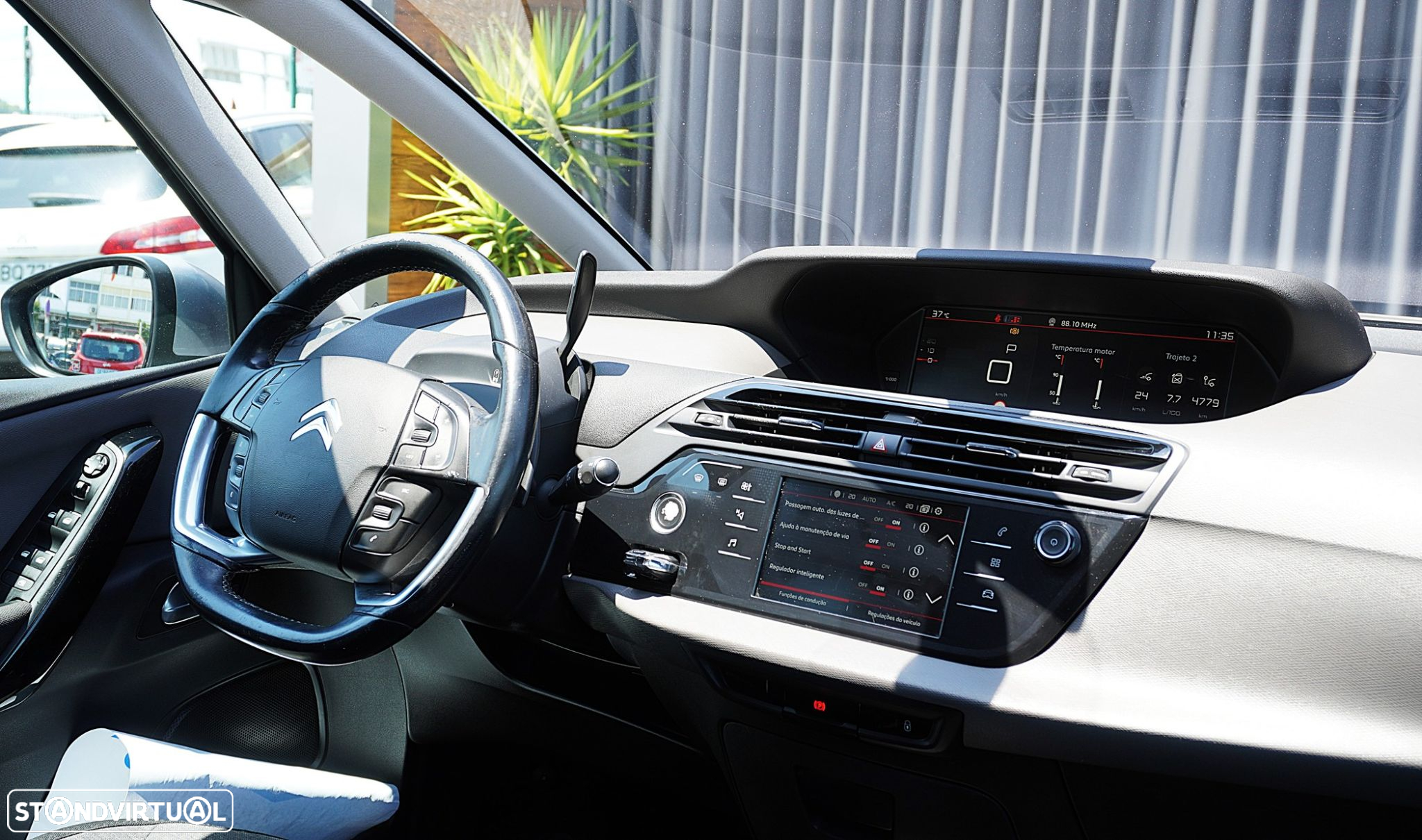 Citroën C4 Grand Picasso - 24