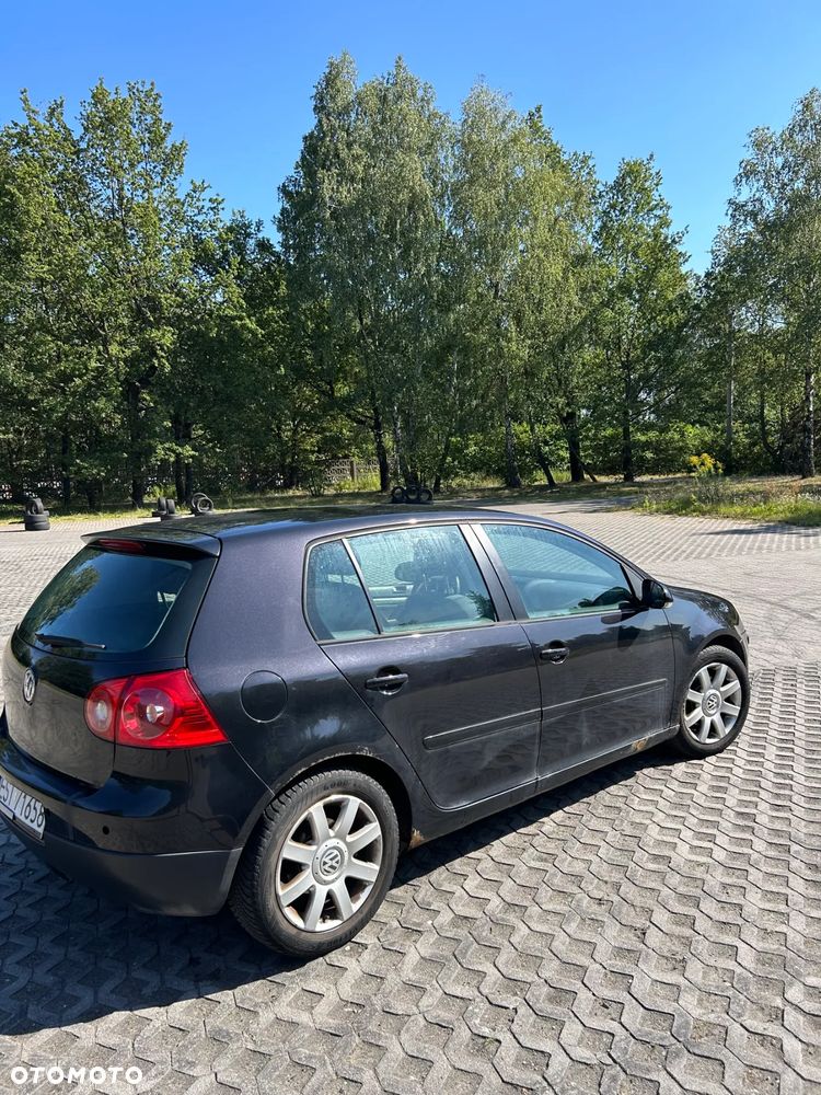 Volkswagen Golf - 5