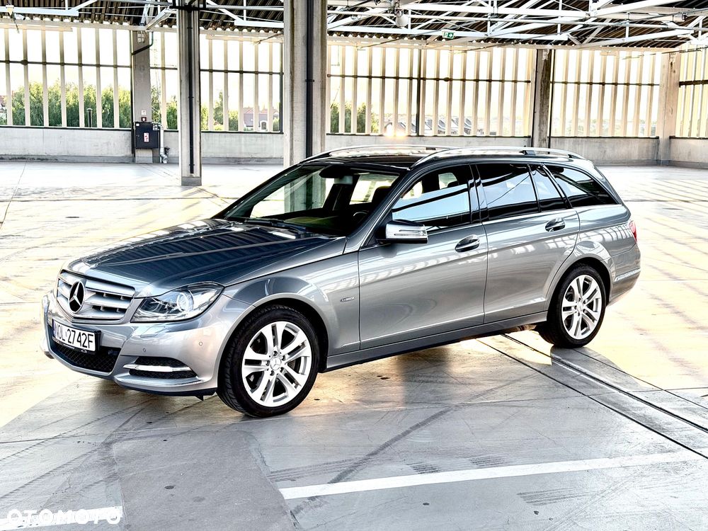 Mercedes-Benz Klasa C 220 CDI DPF BlueEFFICIENCY 7G-TRONIC Avantgarde Edition - 3