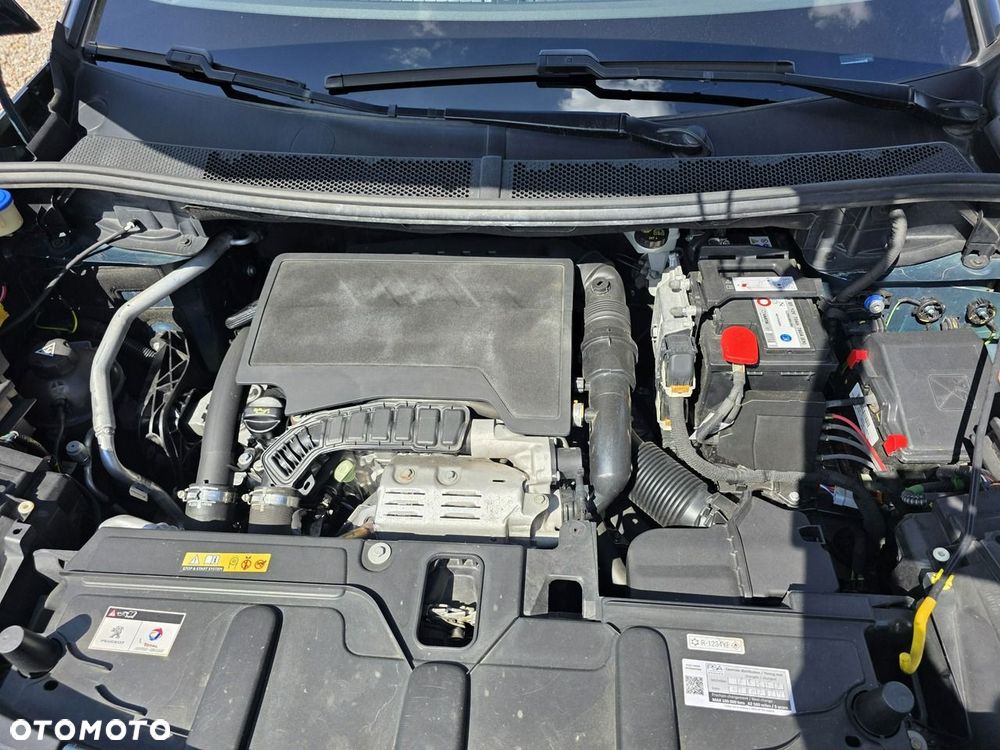 Peugeot 3008 1.2 PureTech Allure Pack S&S EAT8 - 26