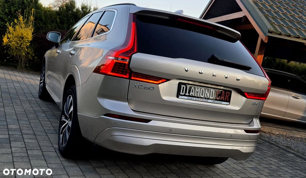 Volvo XC 60 B4 D Geartronic Momentum Pro - 21