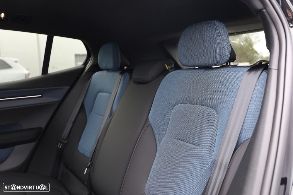 Volvo EX30 51 kWh Single Motor Black Edition - 13