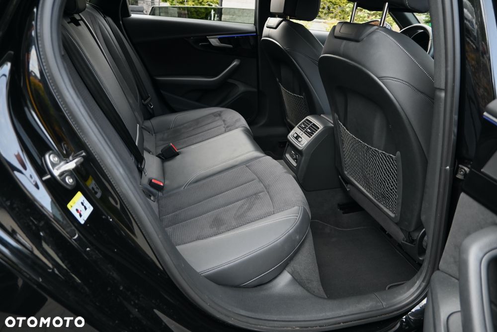 Audi A4 Avant 40 TFSI S tronic S line - 26
