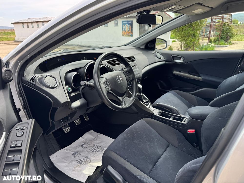 Honda Civic 1.4 i-VTEC i-SHIFT Sport - 10