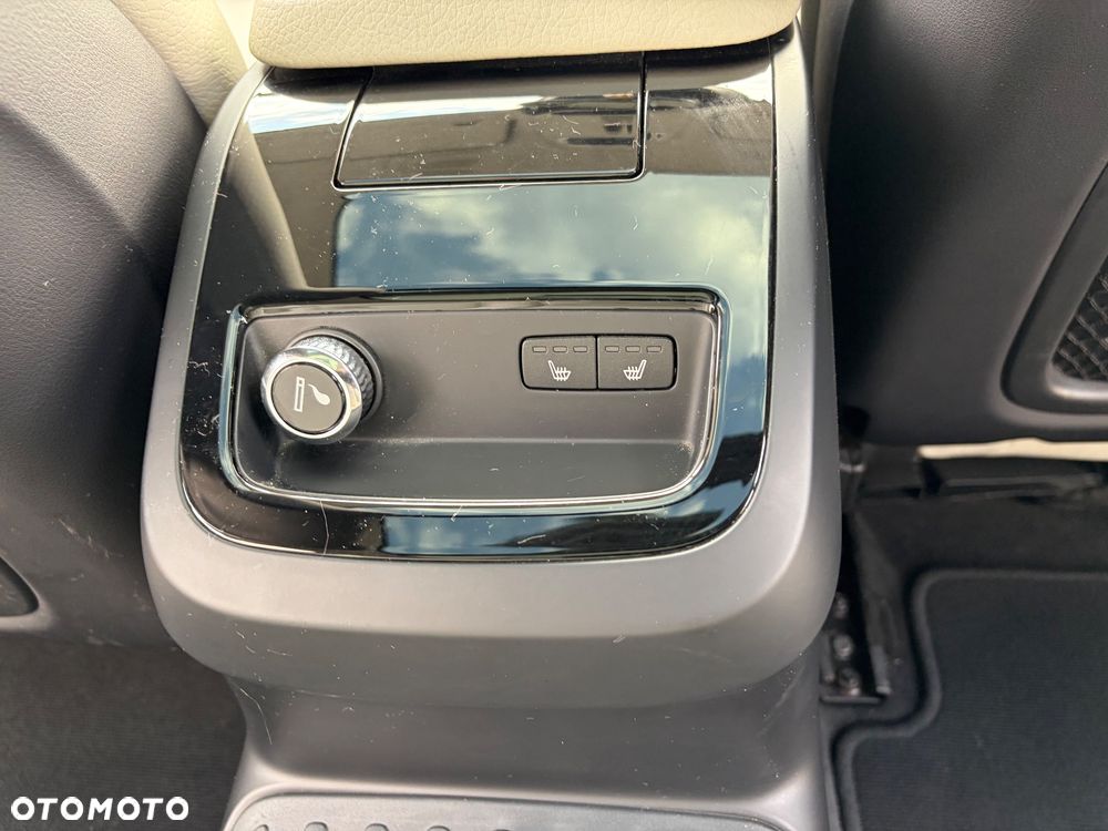 Volvo V60 T6 AWD Recharge Geartronic Inscription - 33