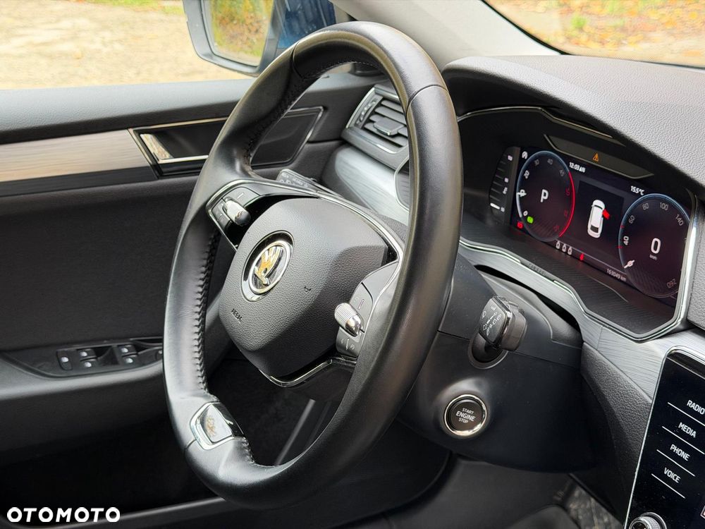 Skoda Superb 2.0 TDI SCR Ambition DSG - 25