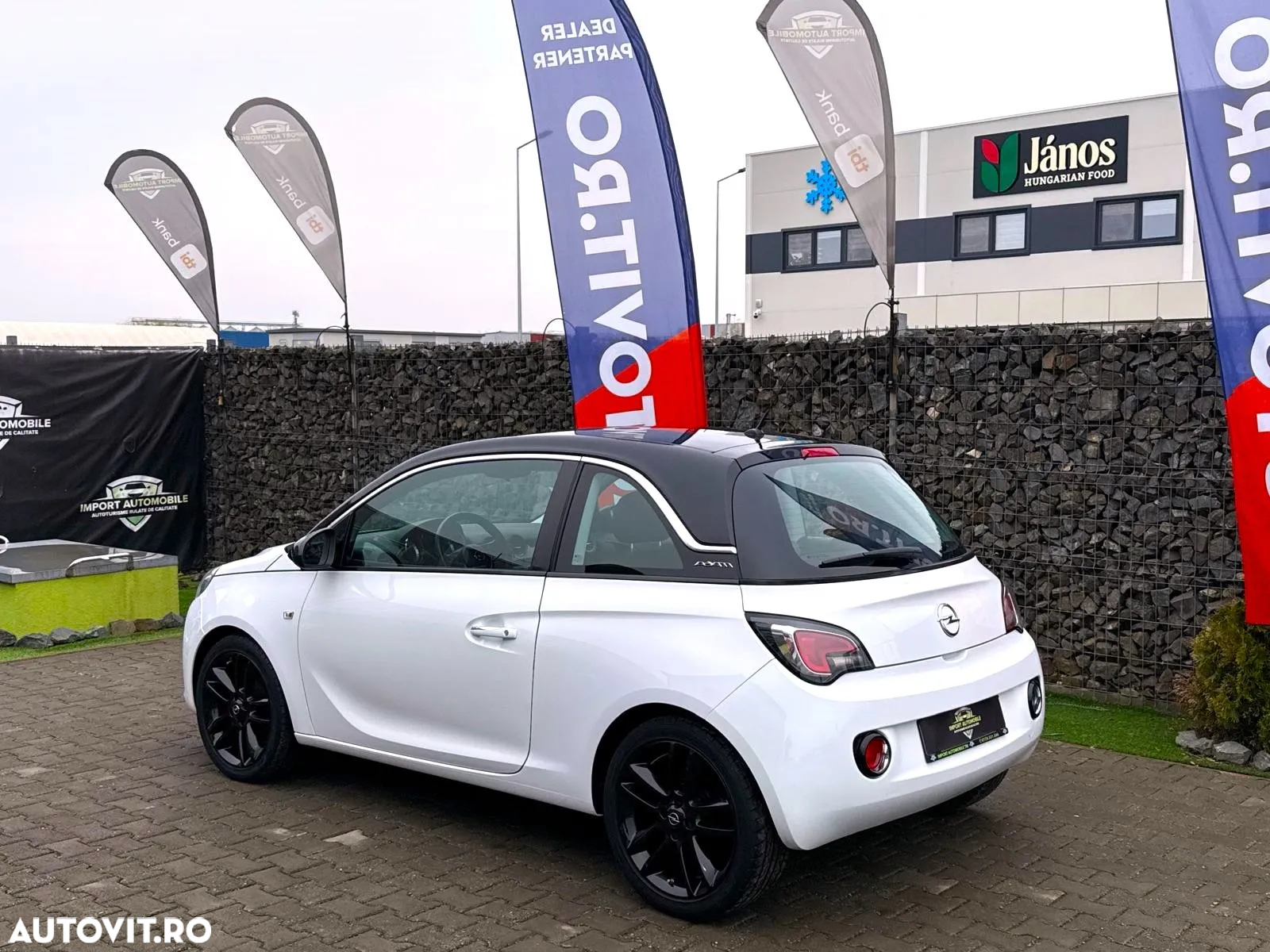 Opel Adam 1.2 - 12