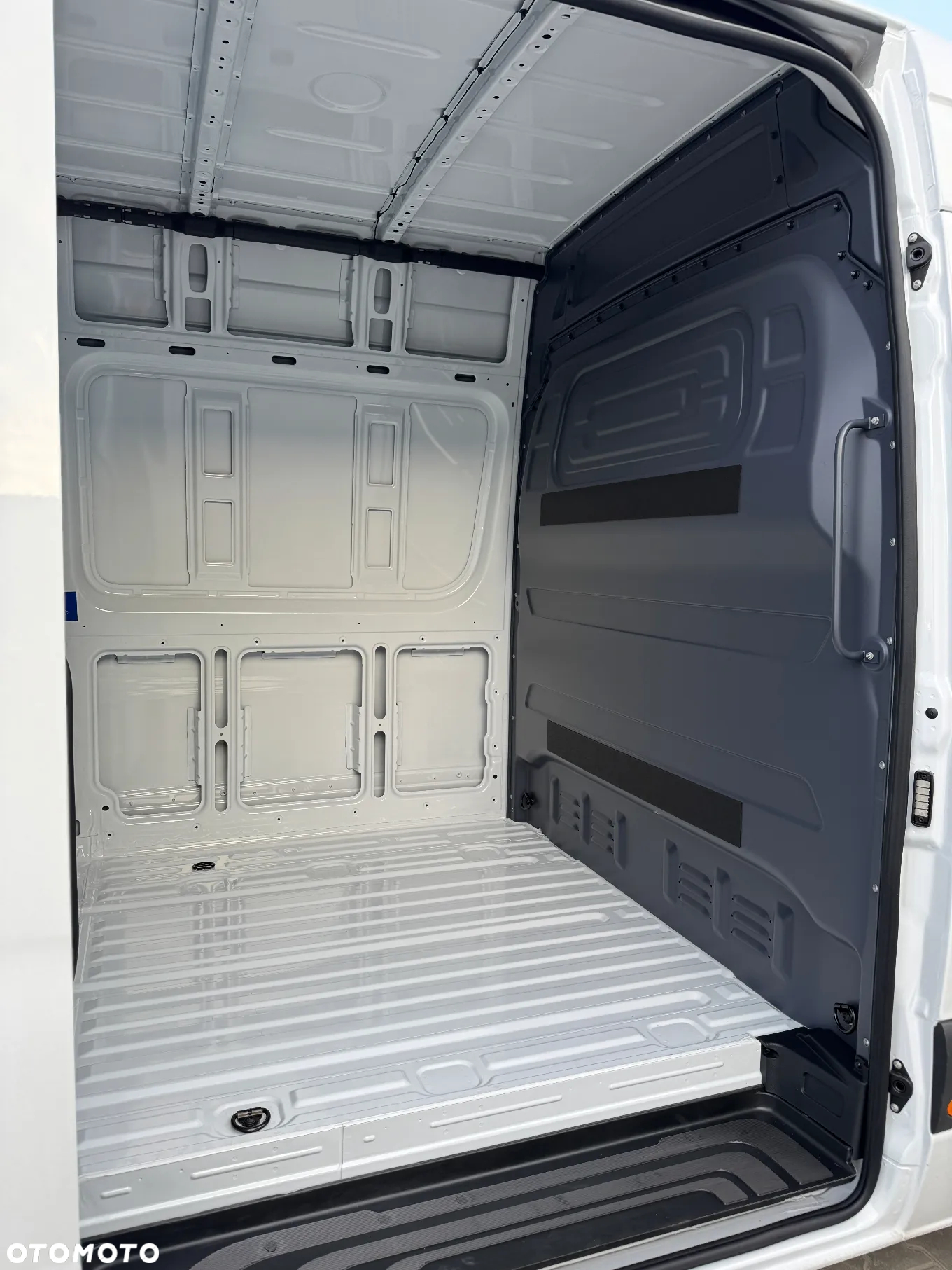 Mercedes-Benz Sprinter 317 CDI - 27